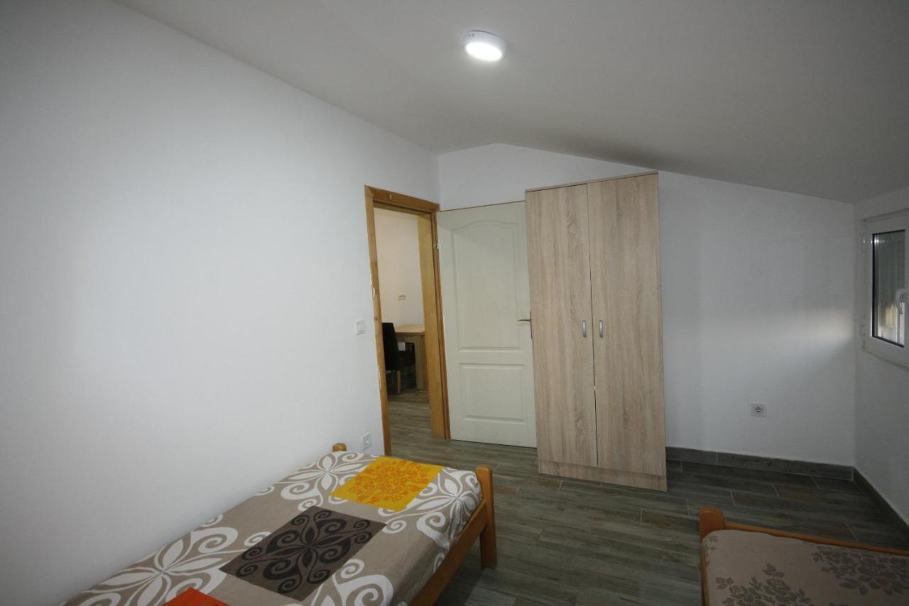 Apartmani Srdanovic ティヴァト エクステリア 写真