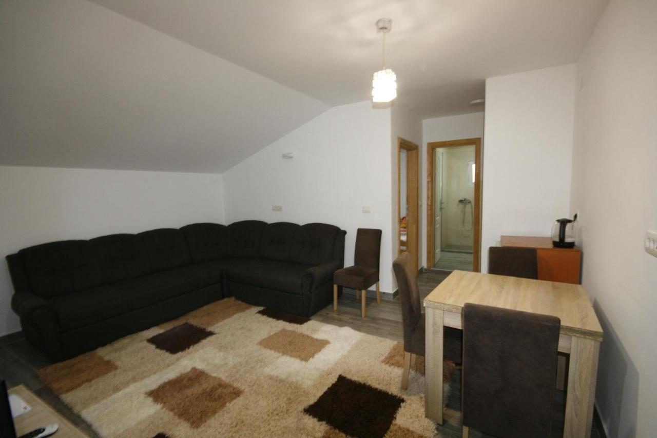 Apartmani Srdanovic ティヴァト エクステリア 写真